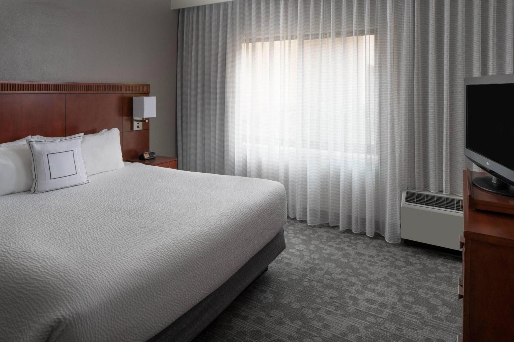 Courtyard By Marriott Jacksonville At The Mayo Clinic Campus/Beaches מראה חיצוני תמונה