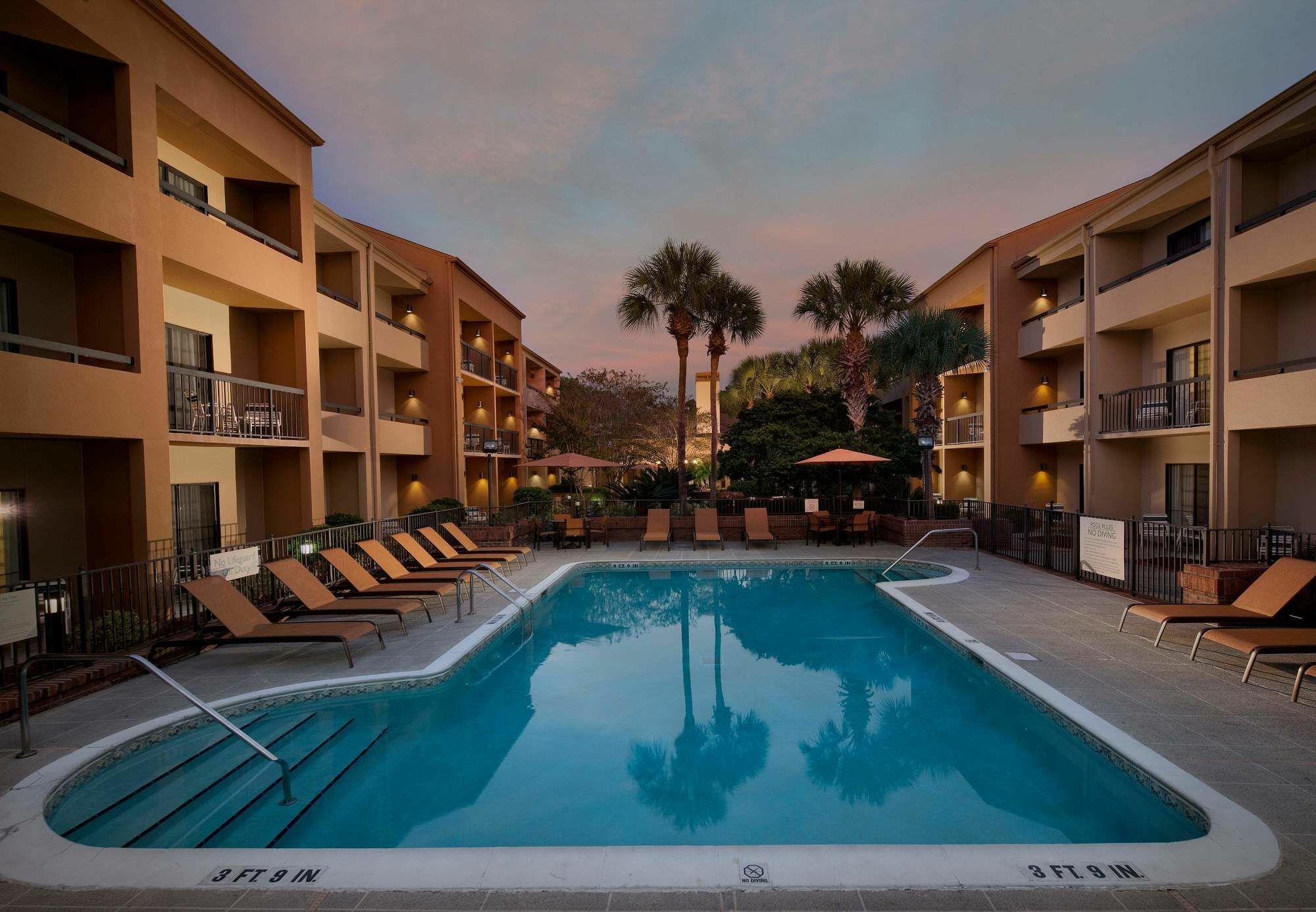 Courtyard By Marriott Jacksonville At The Mayo Clinic Campus/Beaches מראה חיצוני תמונה
